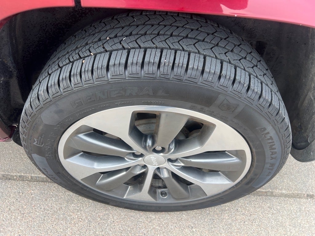 2019 Jeep Cherokee Overland