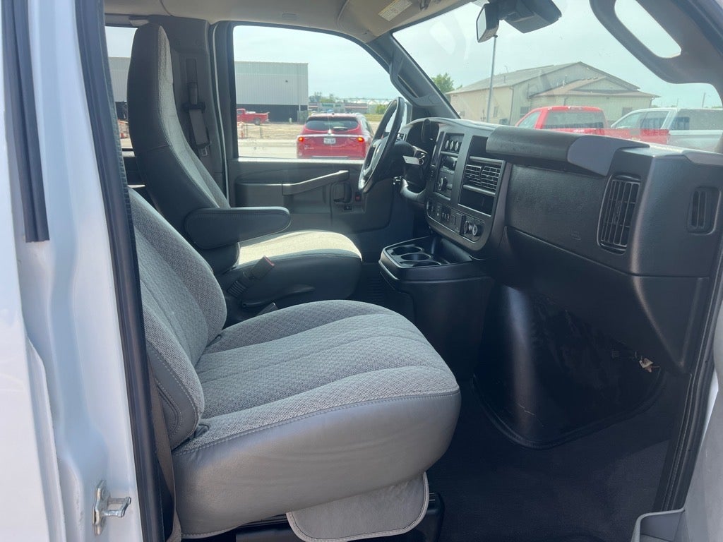 2019 Chevrolet Express Passenger 3500 LT