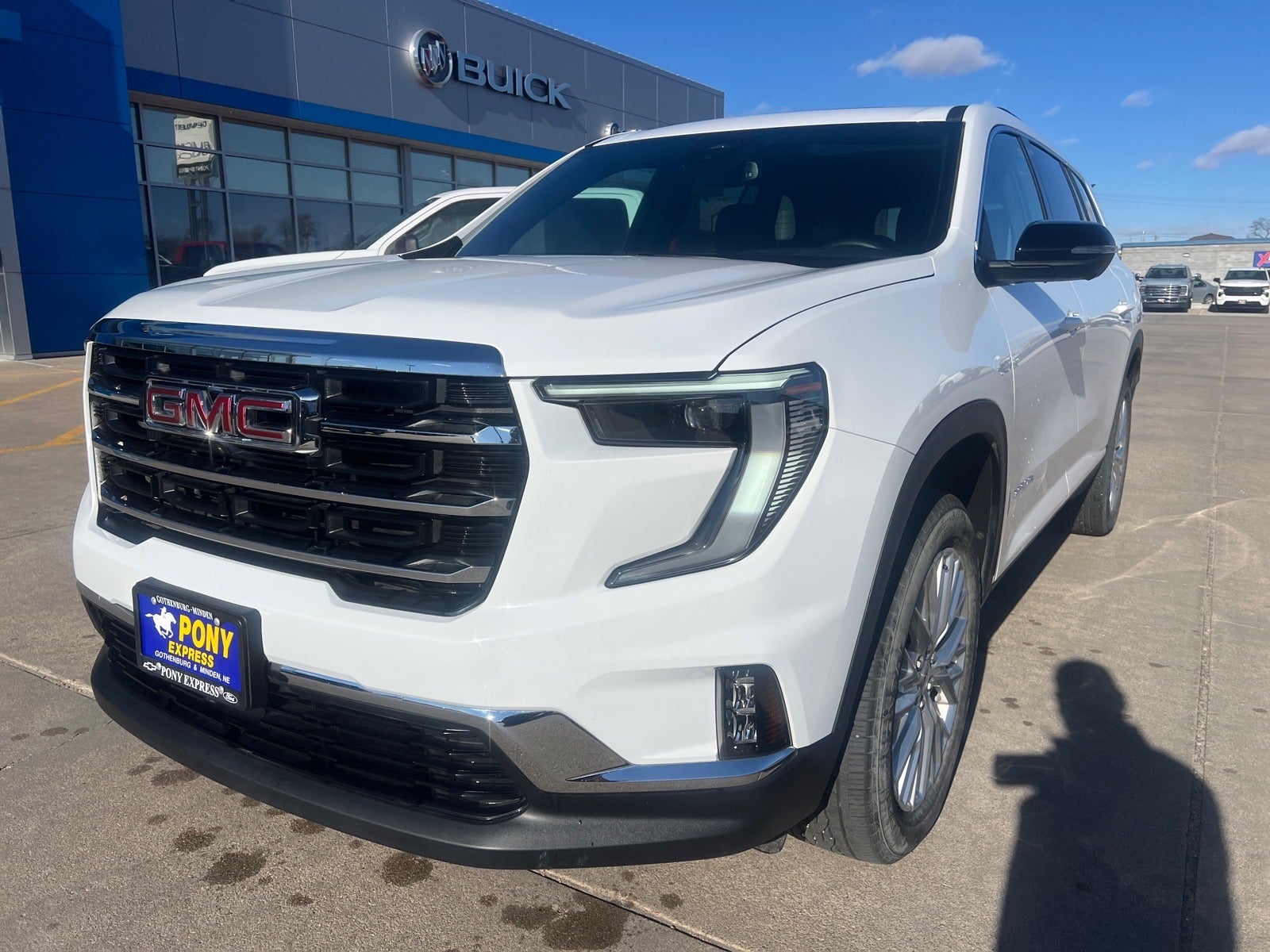 2025 GMC Acadia Elevation