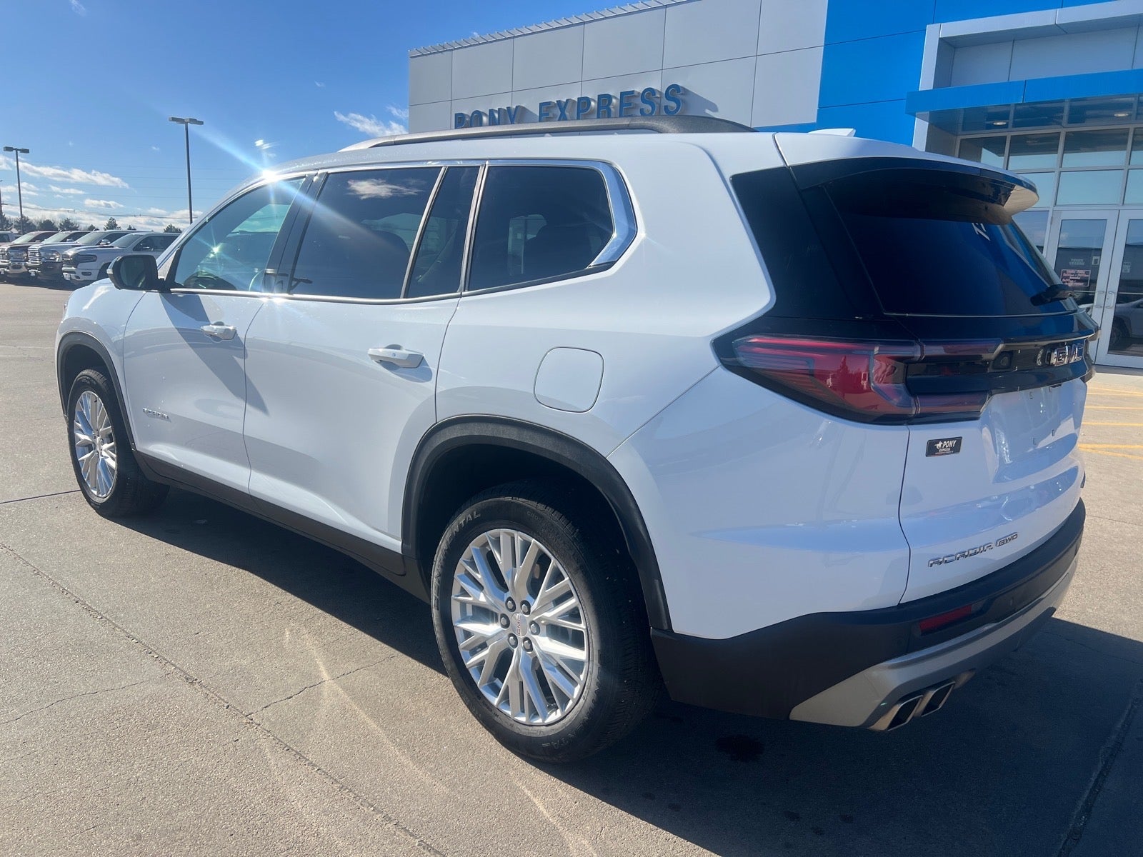 2025 GMC Acadia Elevation