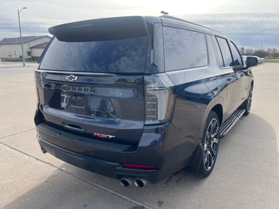 2025 Chevrolet Suburban RST