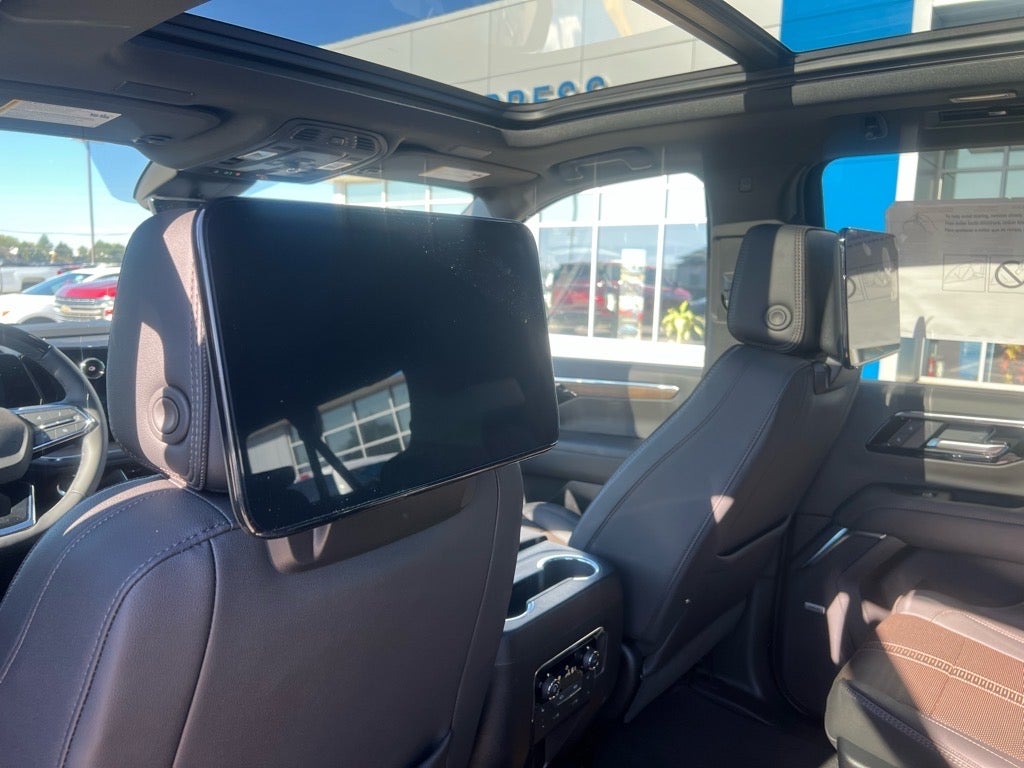 2025 Chevrolet Suburban High Country