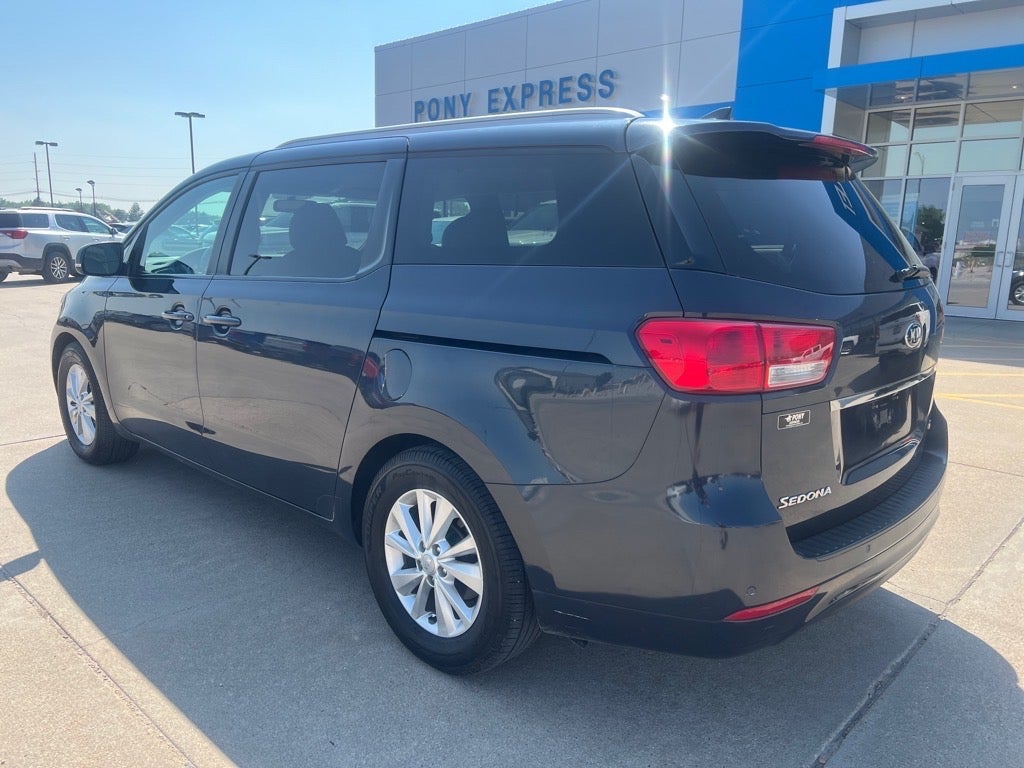 2017 Kia Sedona LX