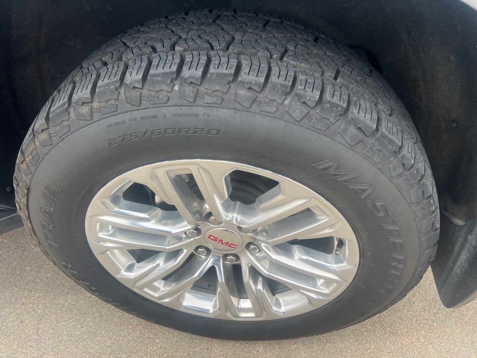 2022 GMC Yukon SLE