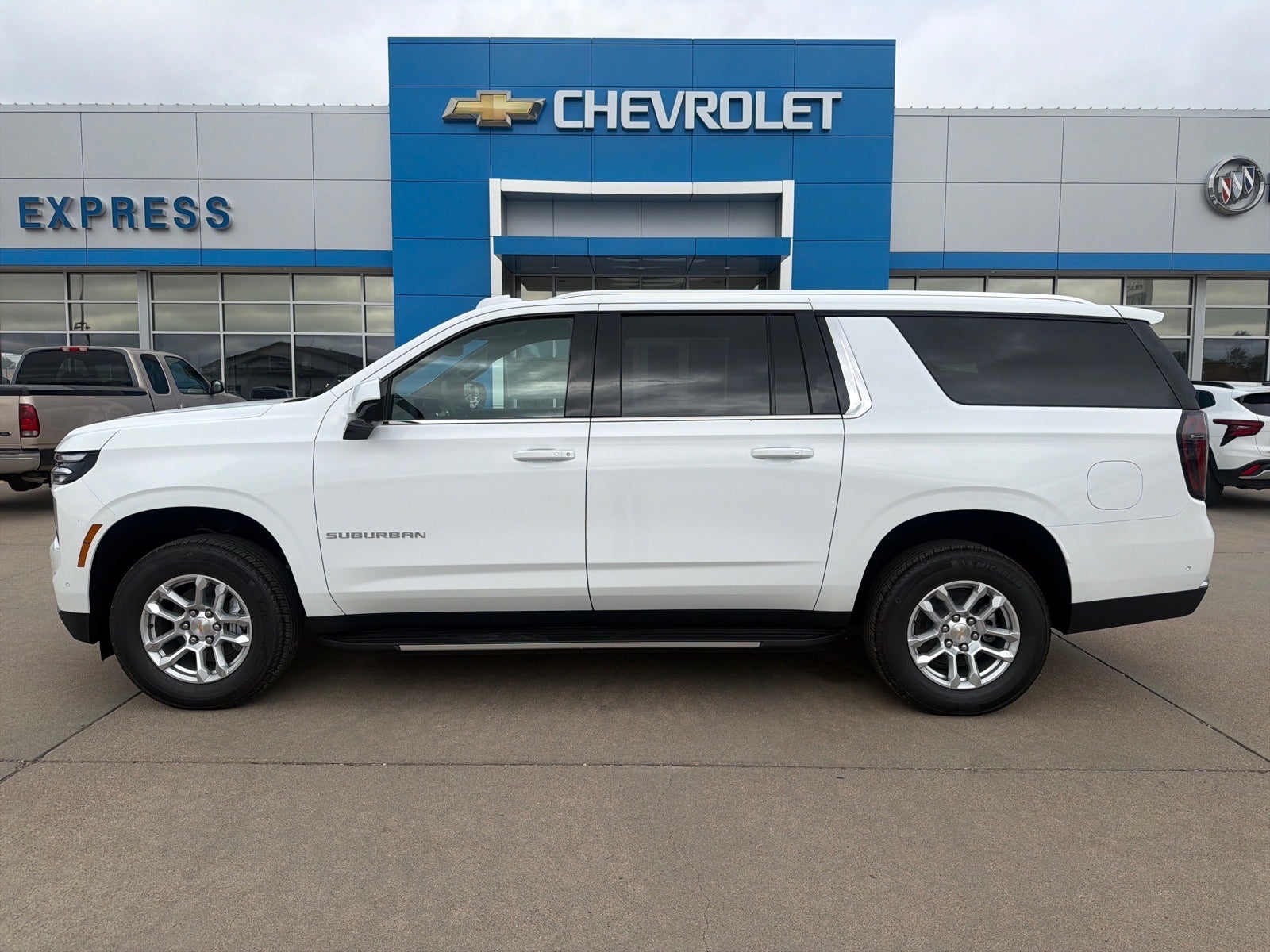 2026 Chevrolet Suburban LS