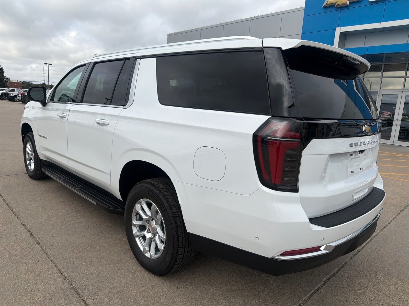 2026 Chevrolet Suburban LS