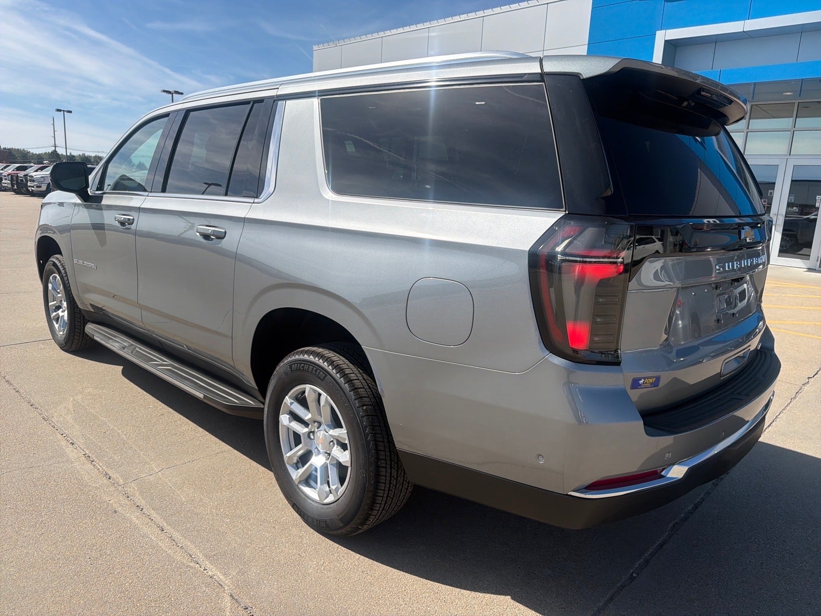2026 Chevrolet Suburban LT
