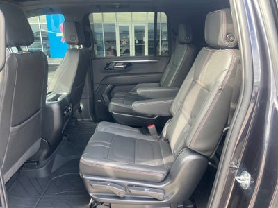 2025 Chevrolet Suburban RST