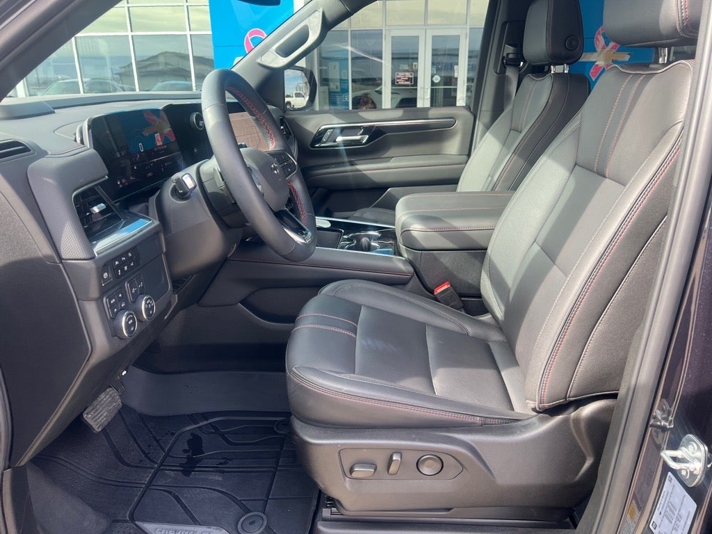 2025 Chevrolet Suburban RST