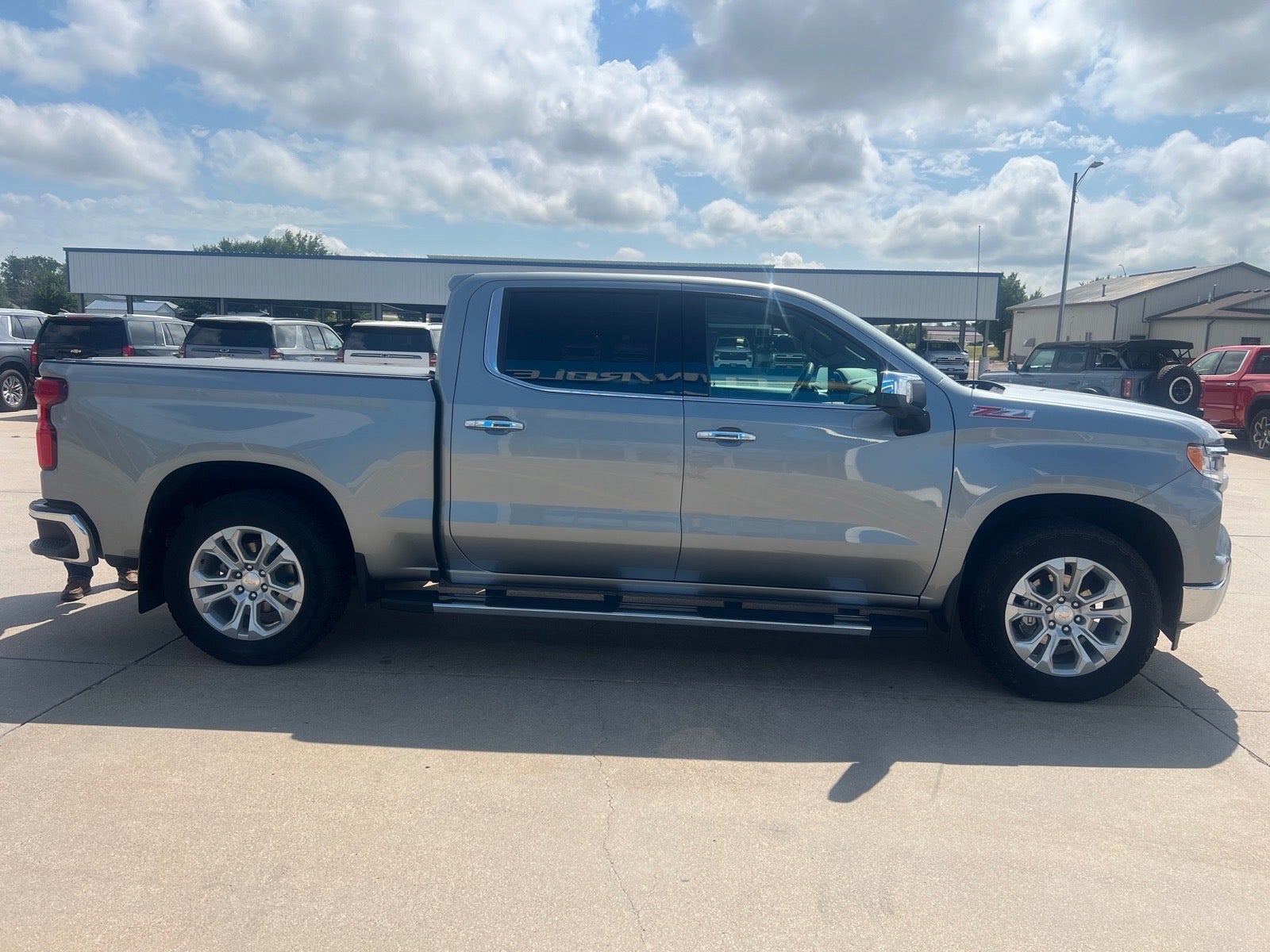 2025 Chevrolet Silverado 1500 LTZ
