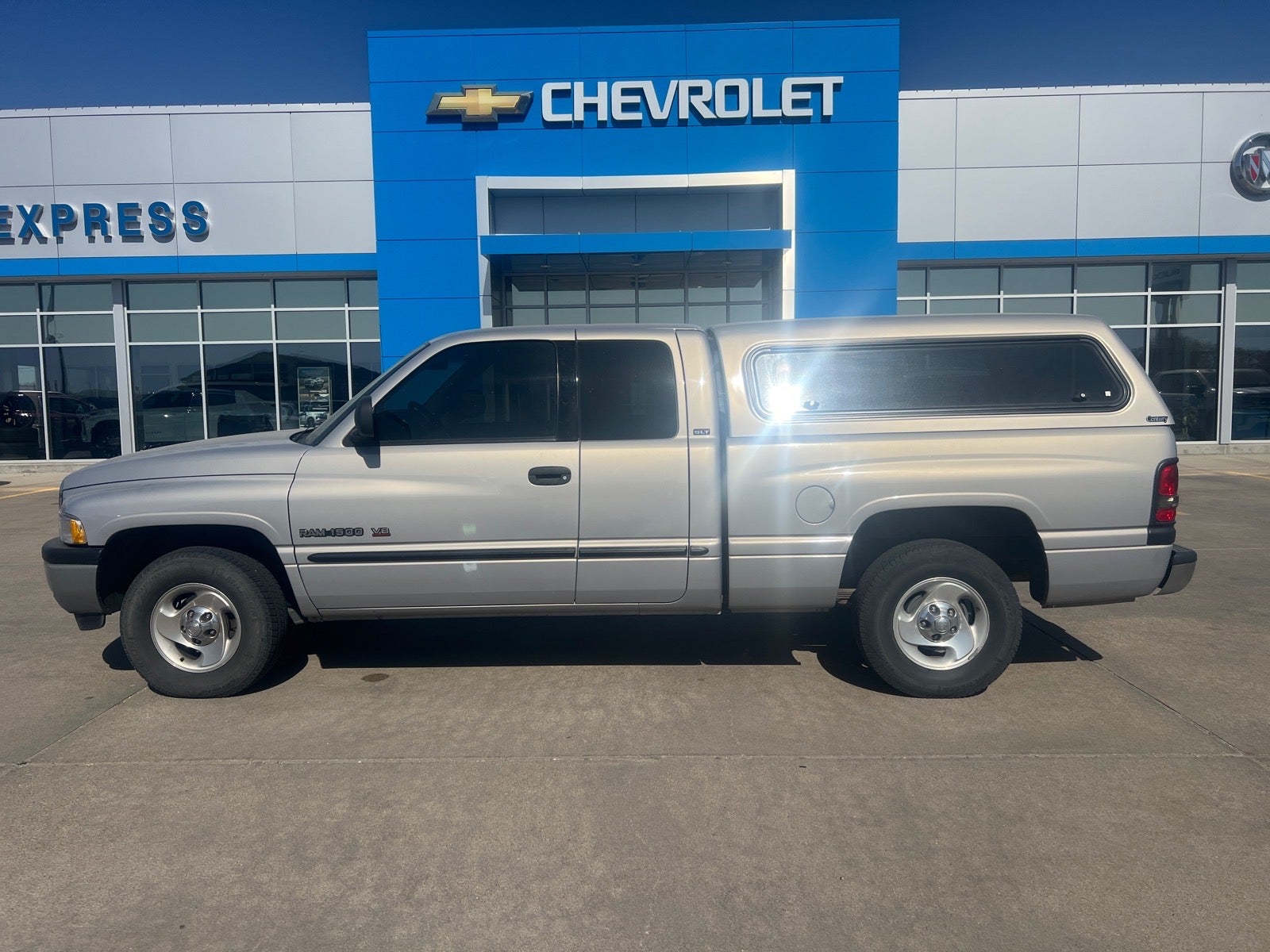 2001 Dodge Ram Pickup SLT