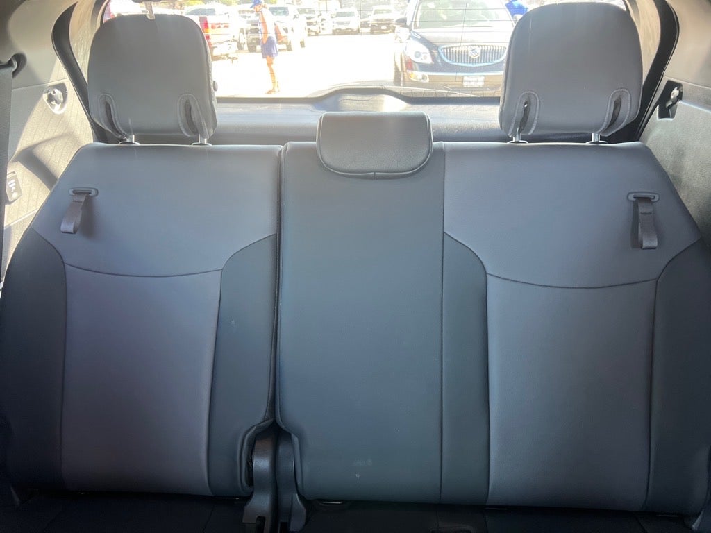 2022 Toyota Sienna XLE Woodland Edition